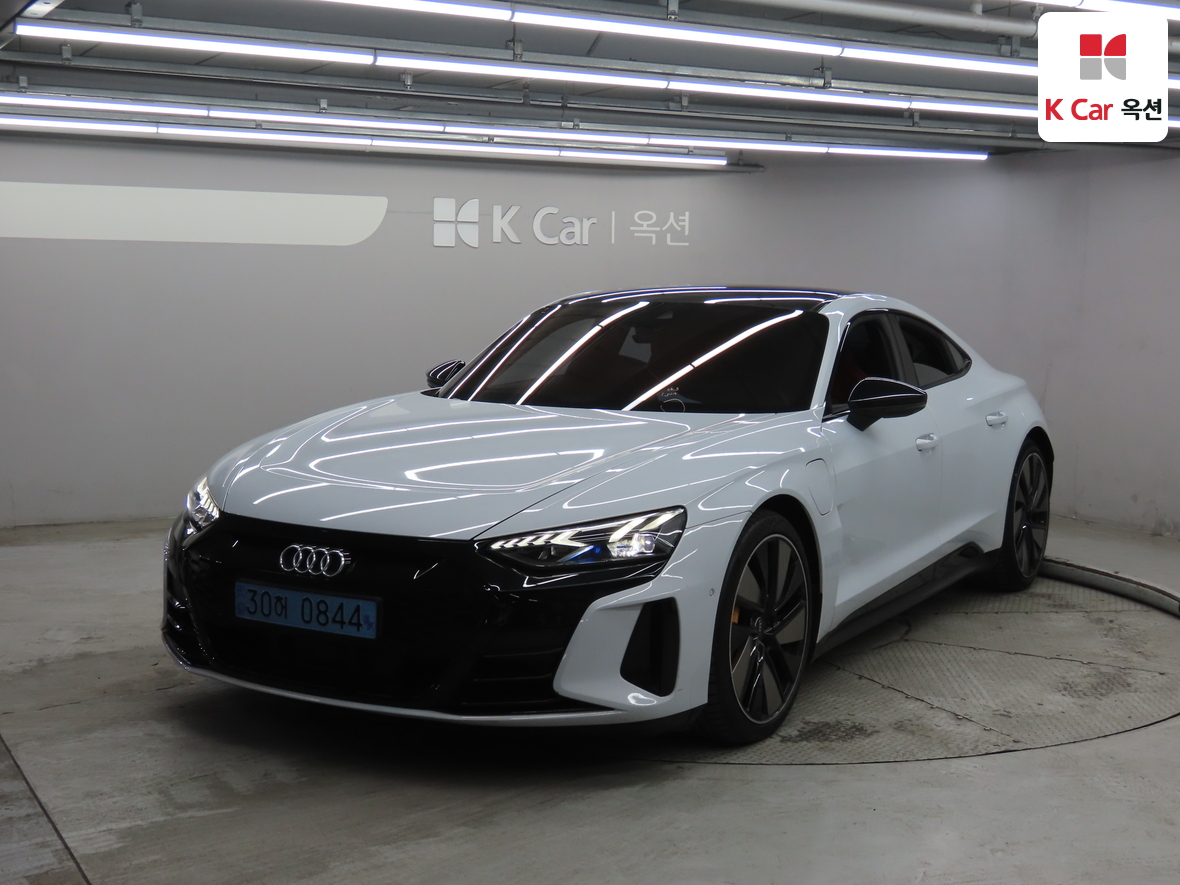 Audi E-tron 2022 - Image 1