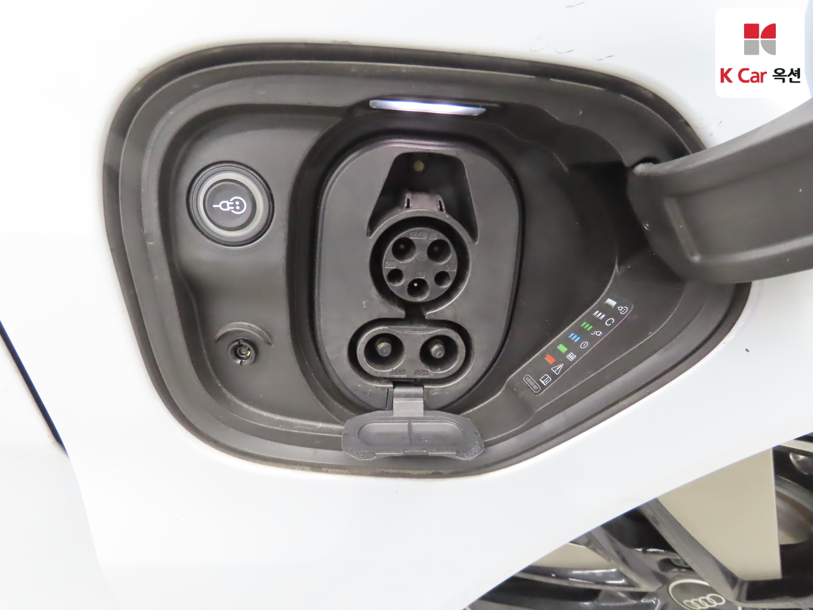 Audi E-tron 2022 - Image 27