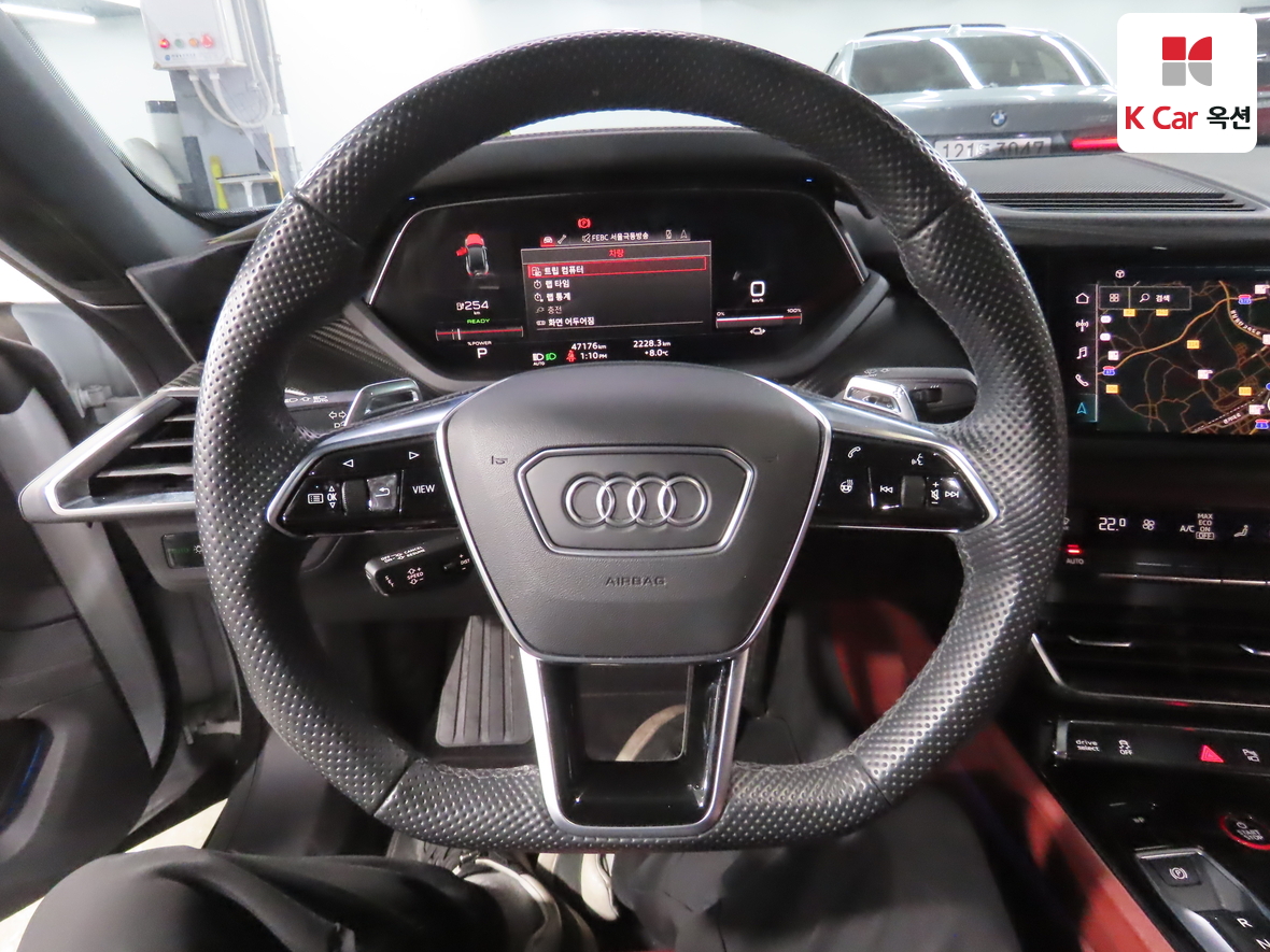 Audi E-tron 2022 - Image 10