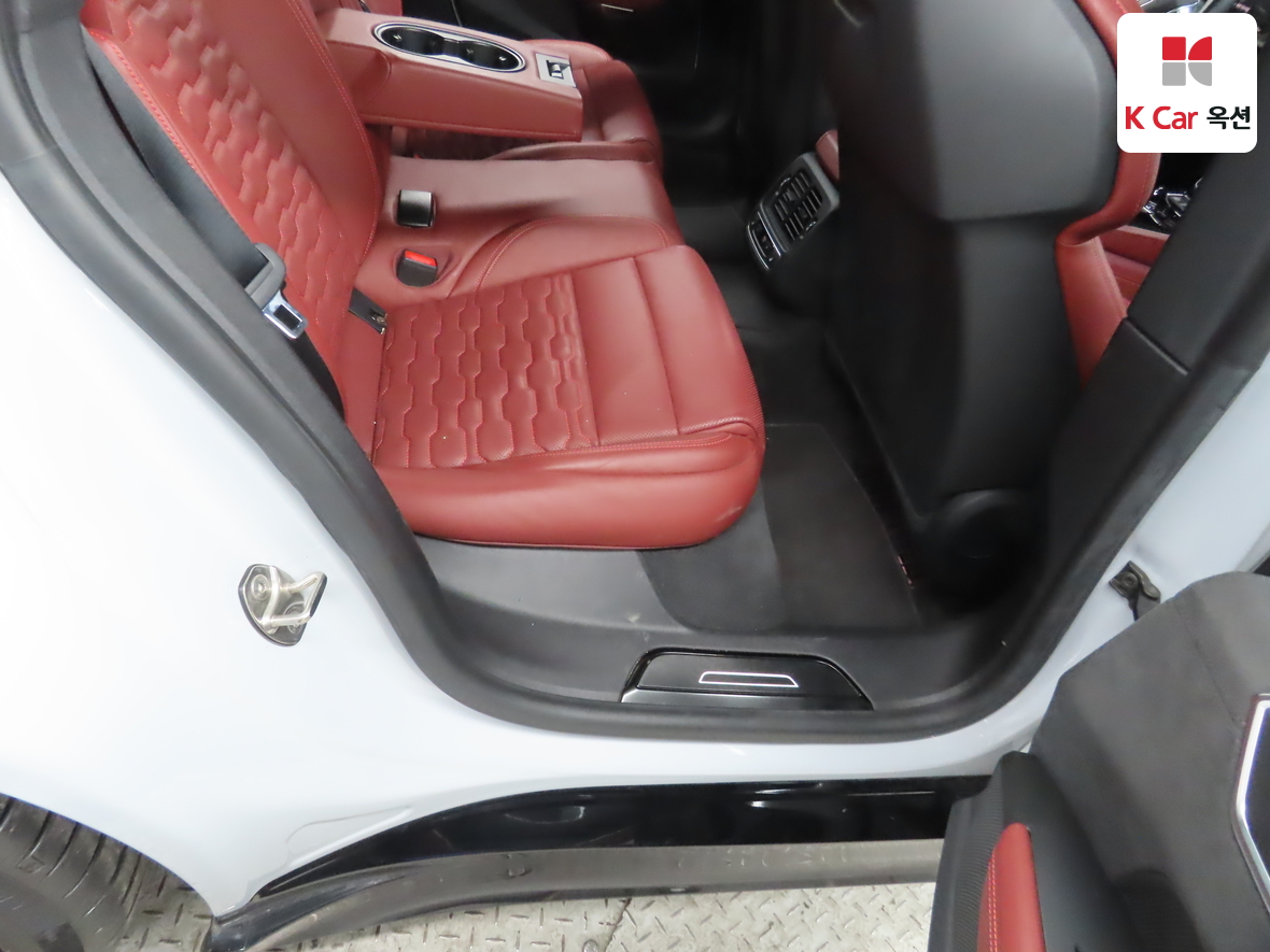 Audi E-tron 2022 - Image 32