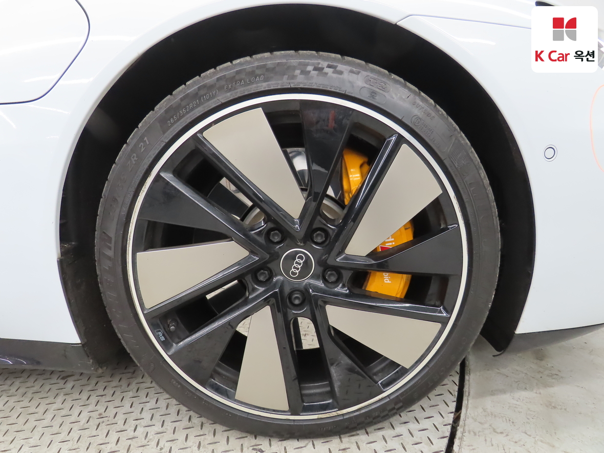 Audi E-tron 2022 - Image 43