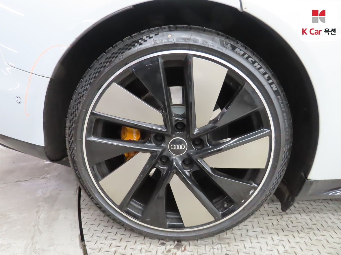 Audi E-tron 2022 - Image 44