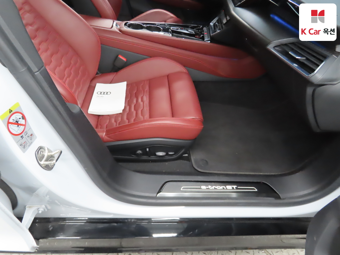 Audi E-tron 2022 - Image 34