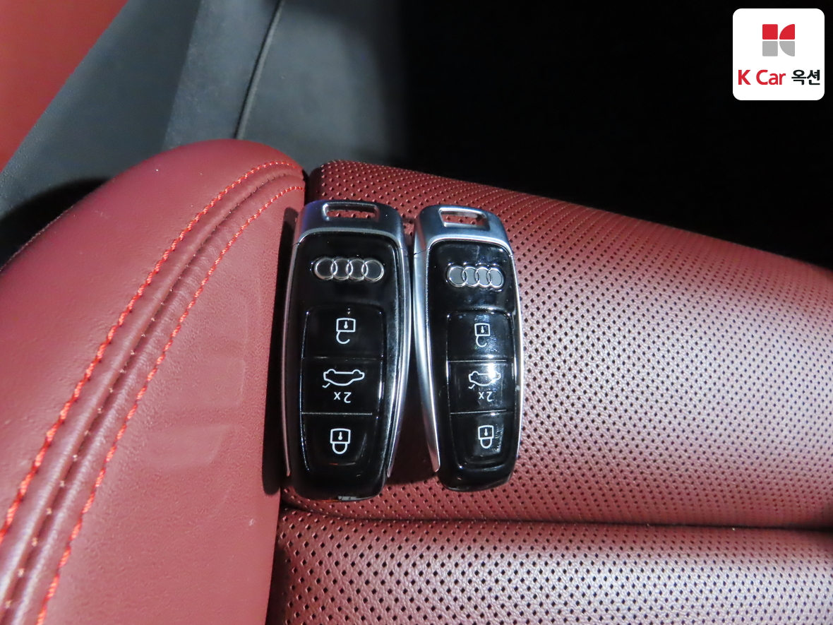 Audi E-tron 2022 - Image 17