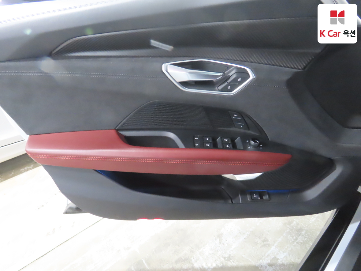 Audi E-tron 2022 - Image 8