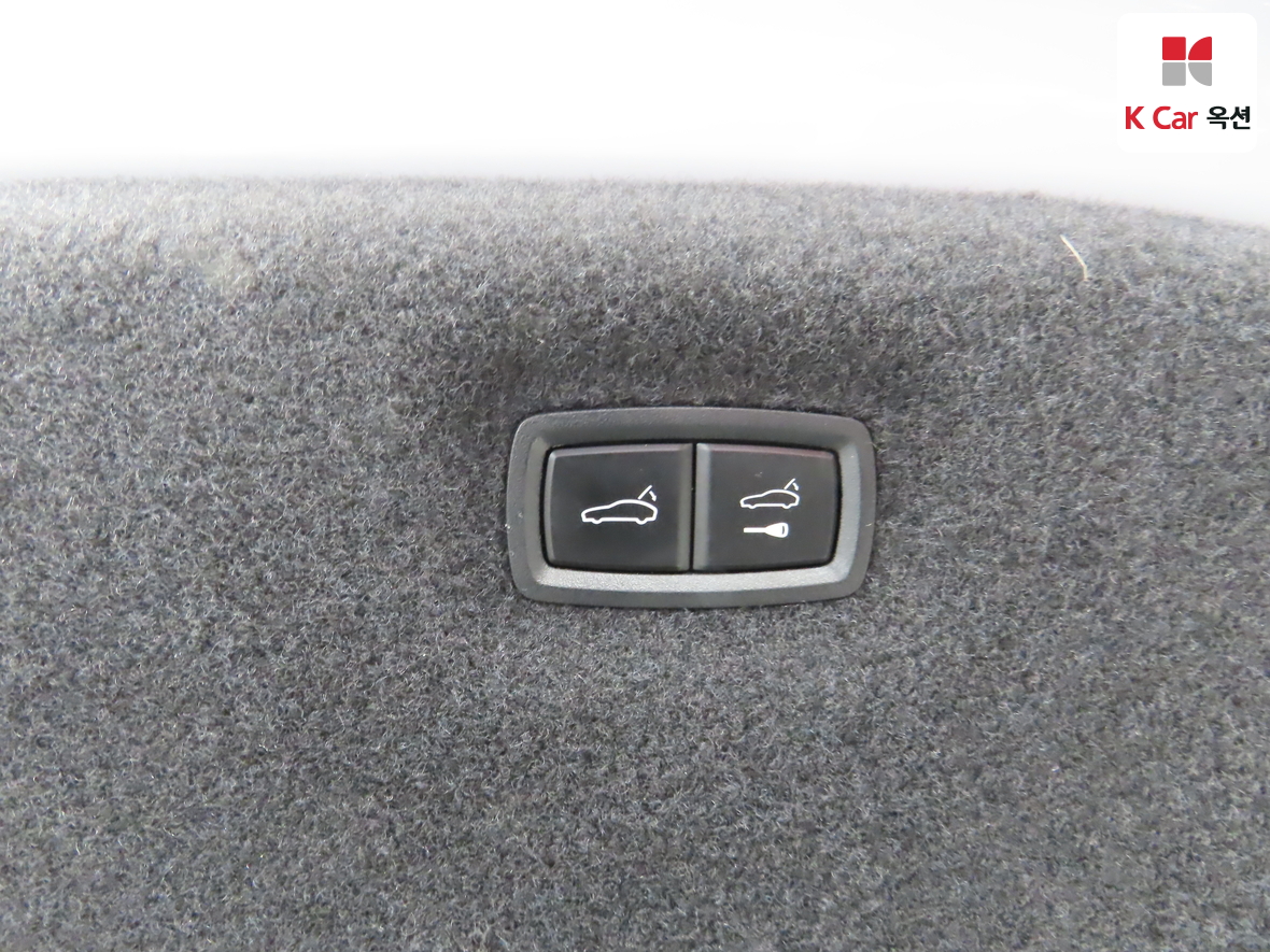 Audi E-tron 2022 - Image 30