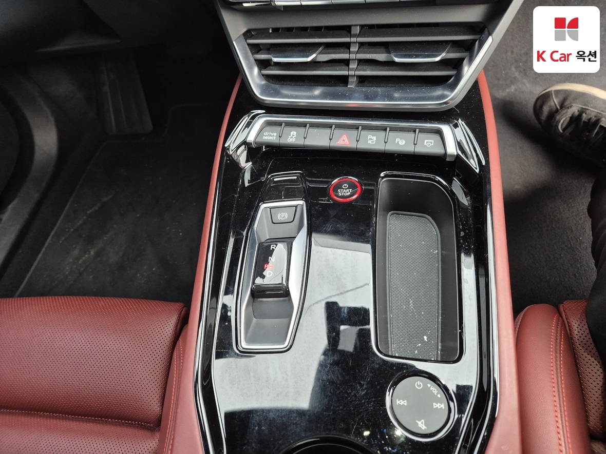 Audi E-tron 2022 - Image 16