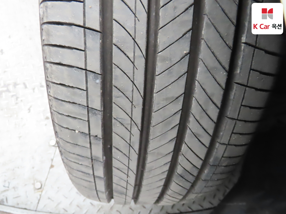 Mercedes-Benz C-Class 2012 - Image 34