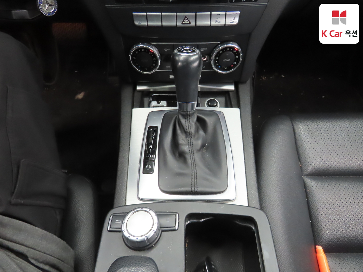 Mercedes-Benz C-Class 2012 - Image 16