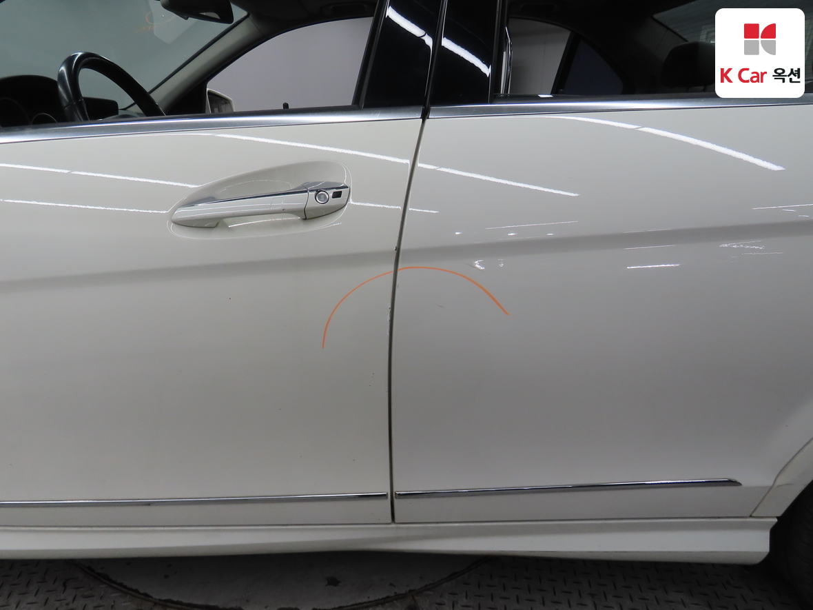 Mercedes-Benz C-Class 2012 - Image 38