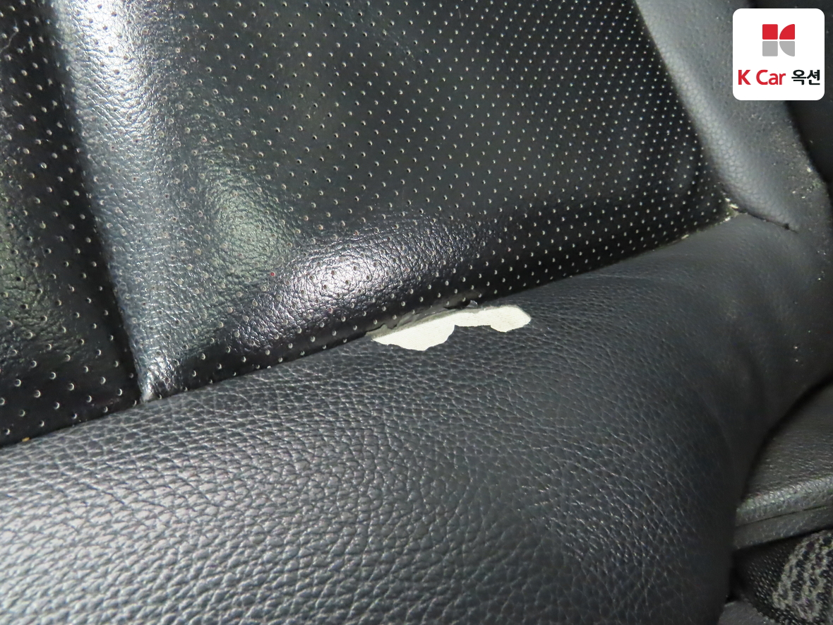 Mercedes-Benz C-Class 2012 - Image 20