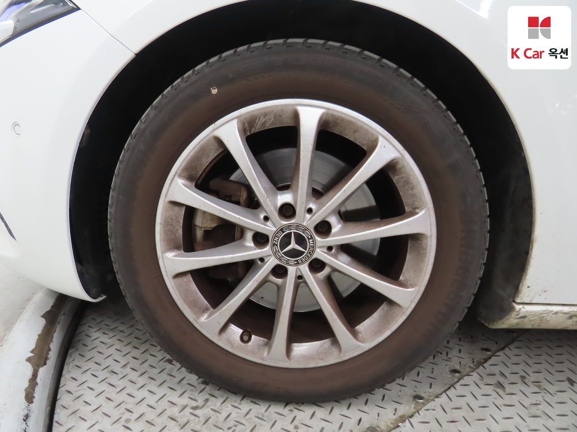 Mercedes-Benz A-Class 2020 - Image 43