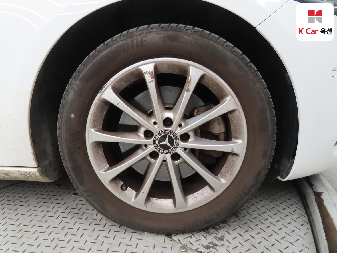 Mercedes-Benz A-Class 2020 - Image 40