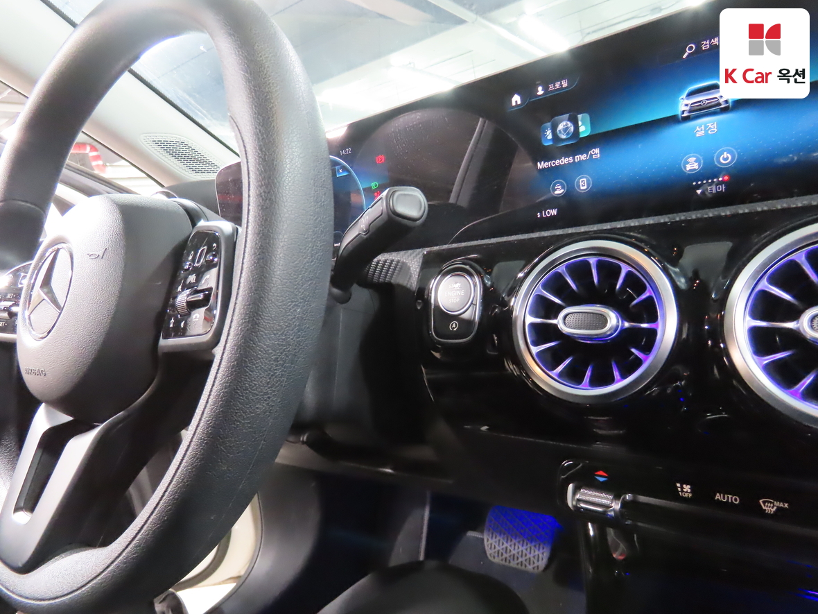 Mercedes-Benz A-Class 2020 - Image 11