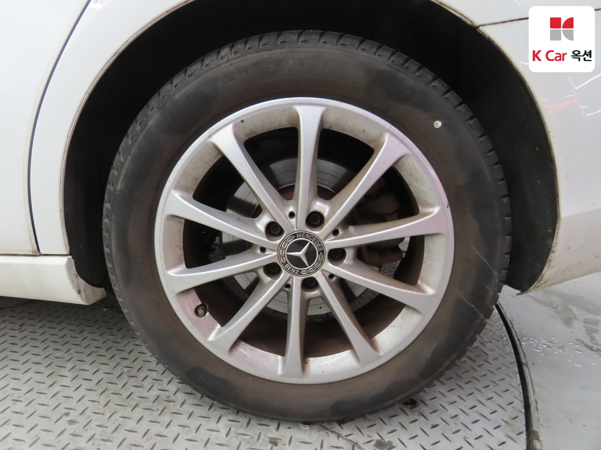 Mercedes-Benz A-Class 2020 - Image 42