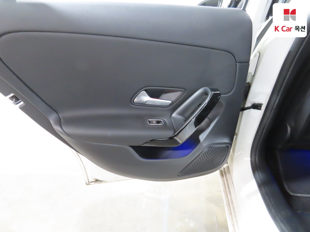 Mercedes-Benz A-Class 2020 - Image 23