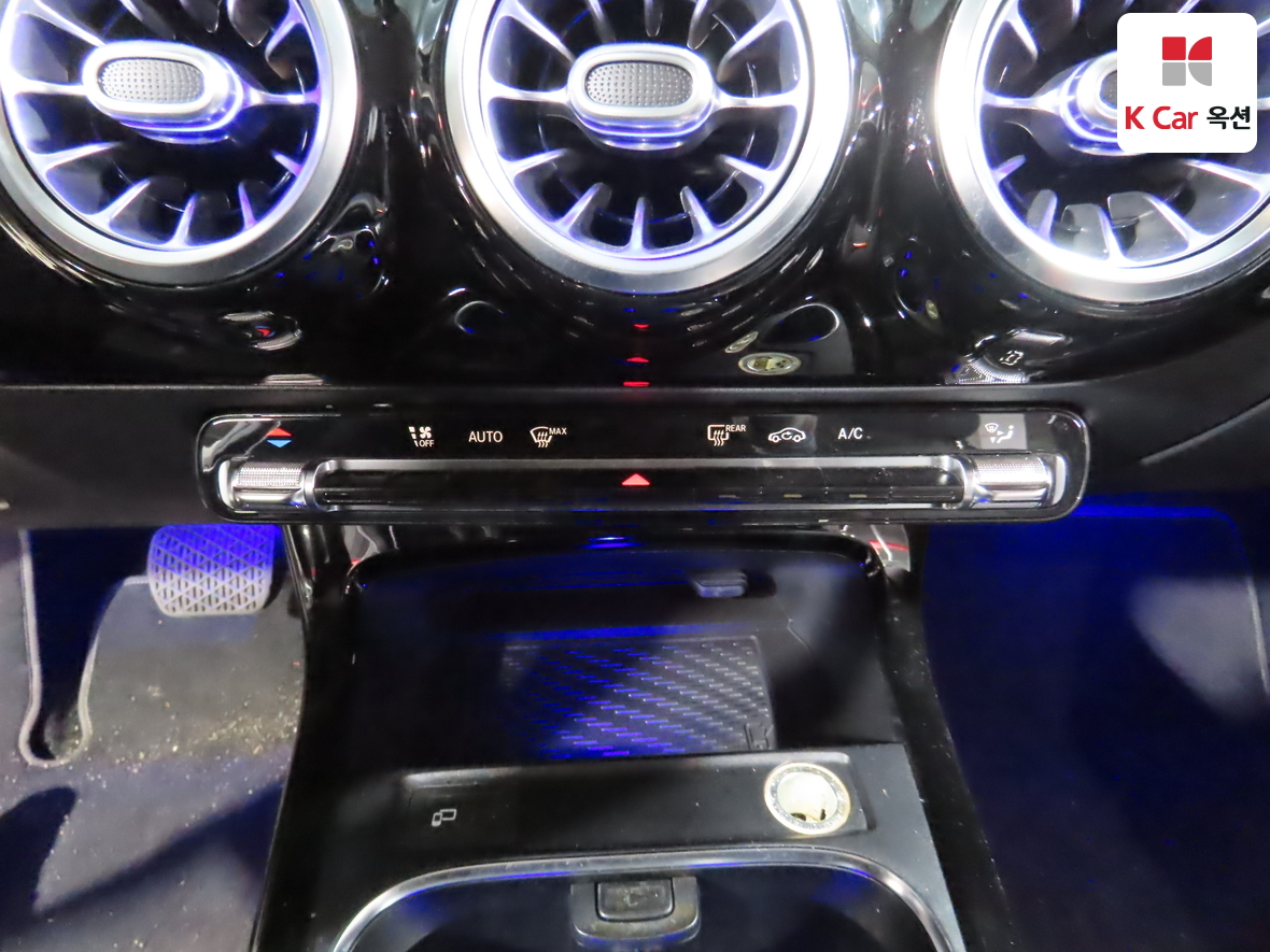 Mercedes-Benz A-Class 2020 - Image 15