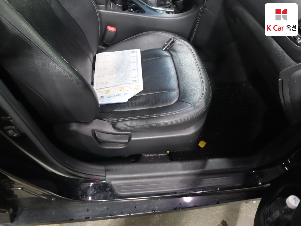 Kia K5 2011 - Image 31