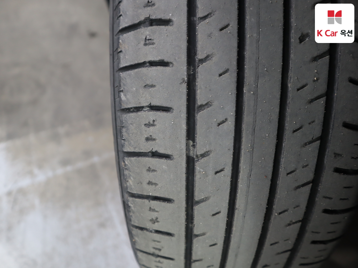 Kia K5 2011 - Image 33