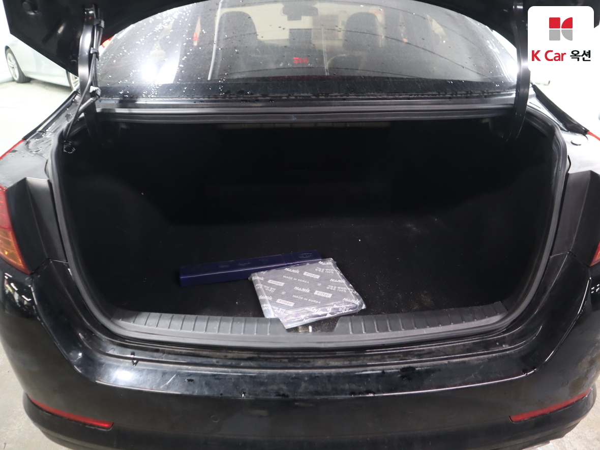 Kia K5 2011 - Image 27