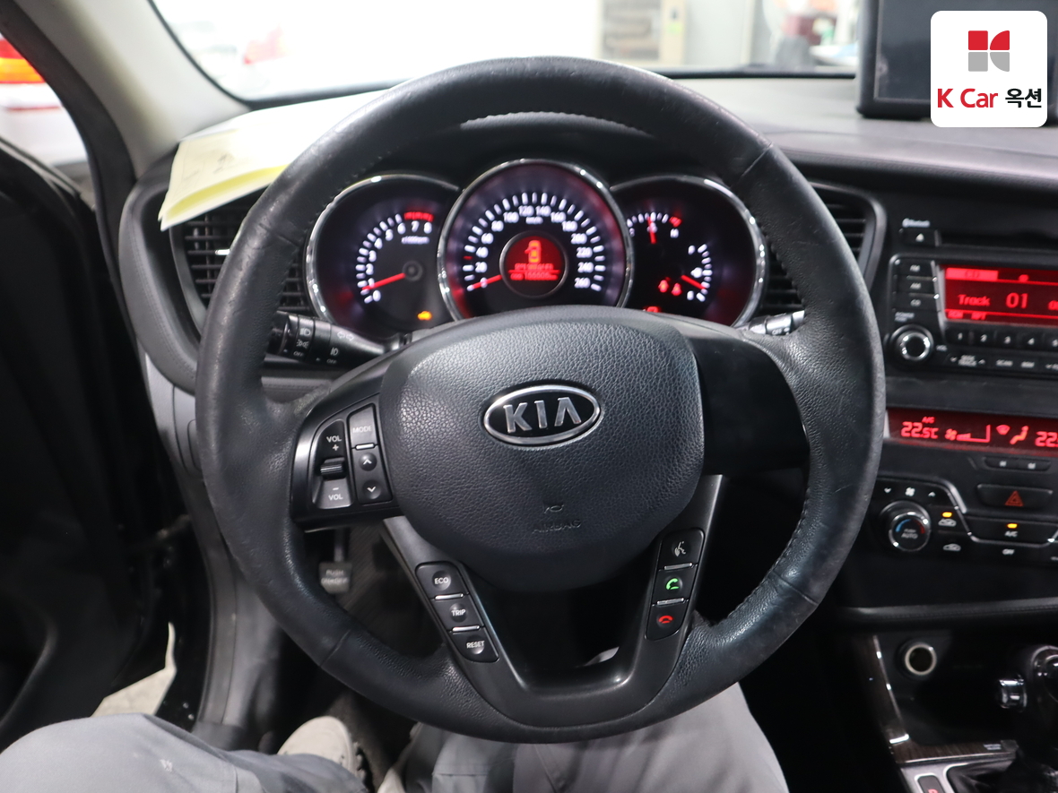 Kia K5 2011 - Image 10