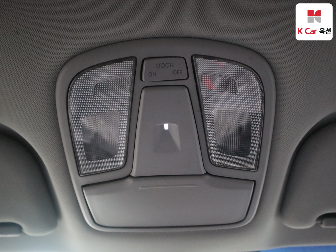 Kia K5 2011 - Image 12