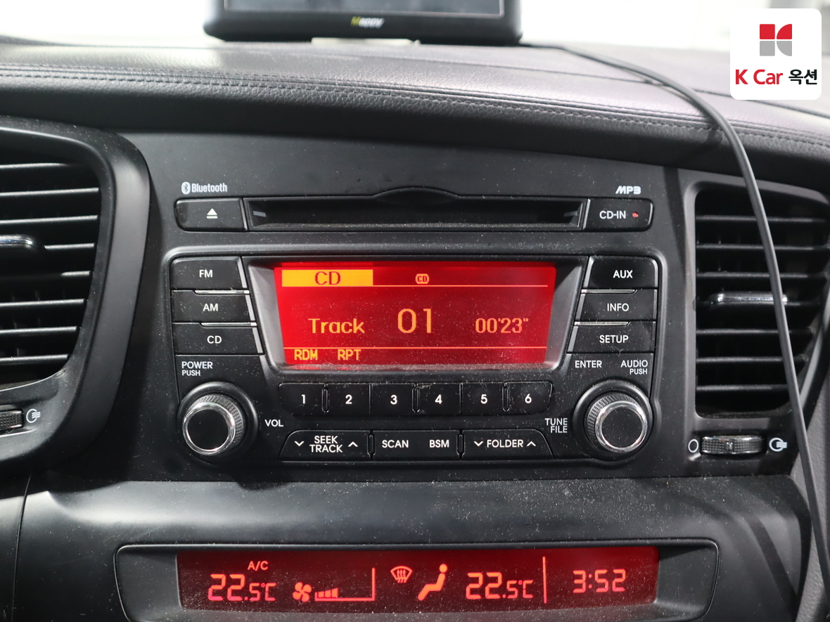 Kia K5 2011 - Image 15