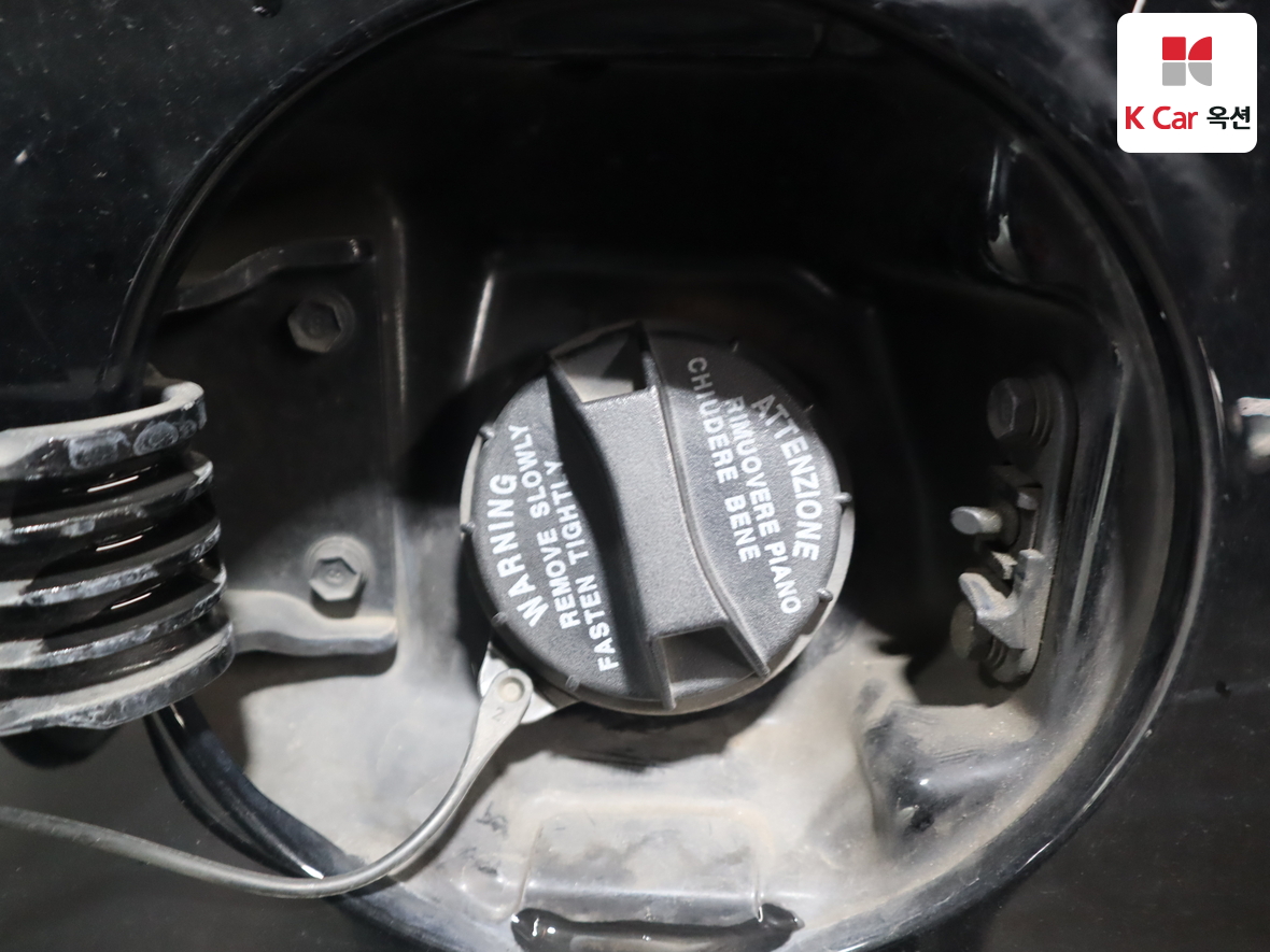 Kia K5 2011 - Image 26