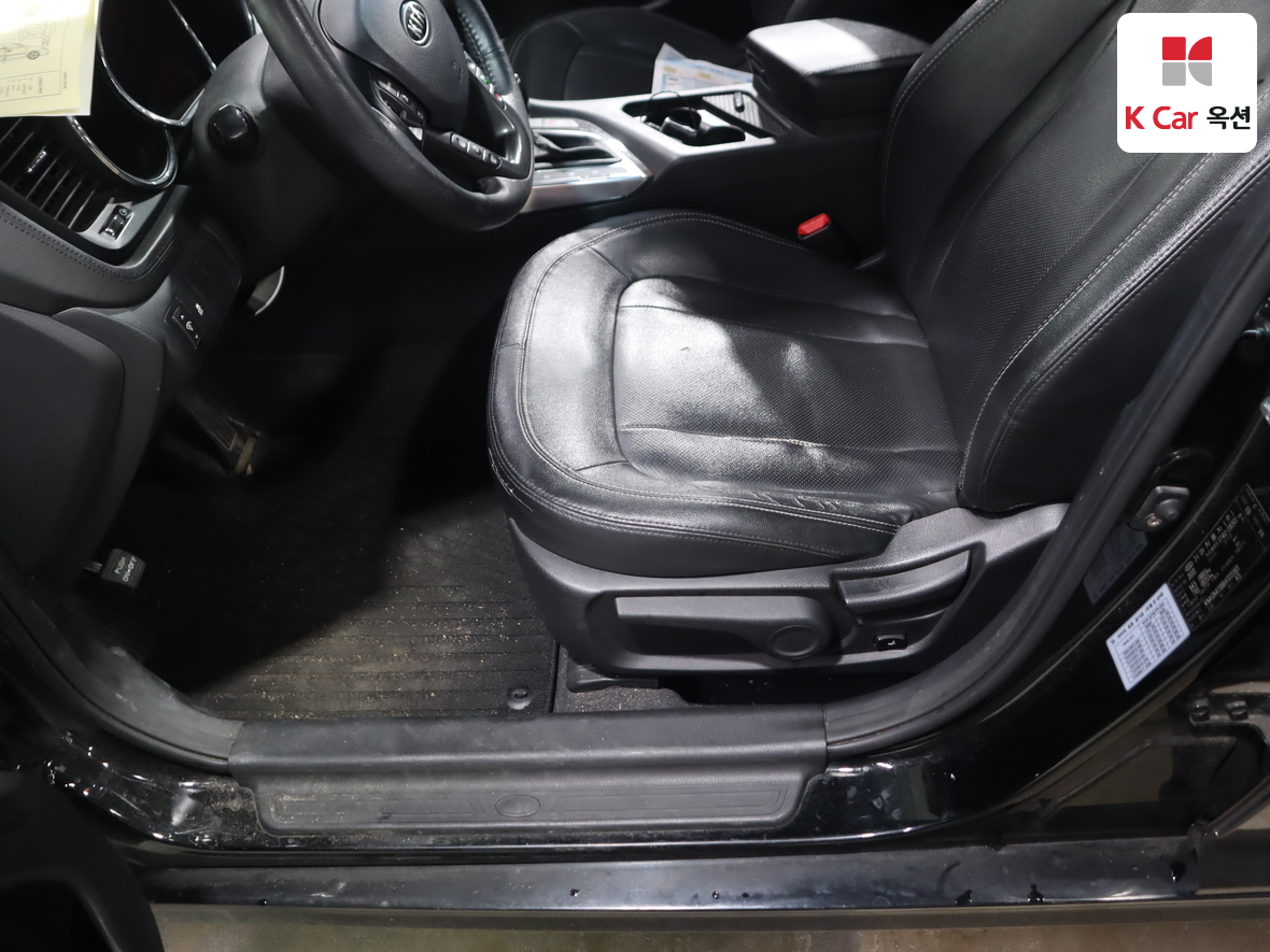 Kia K5 2011 - Image 19