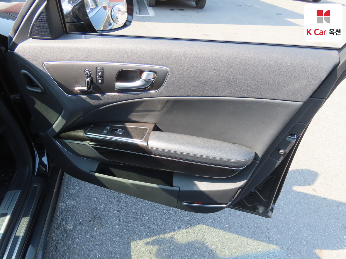 Kia K9 2014 - Image 27