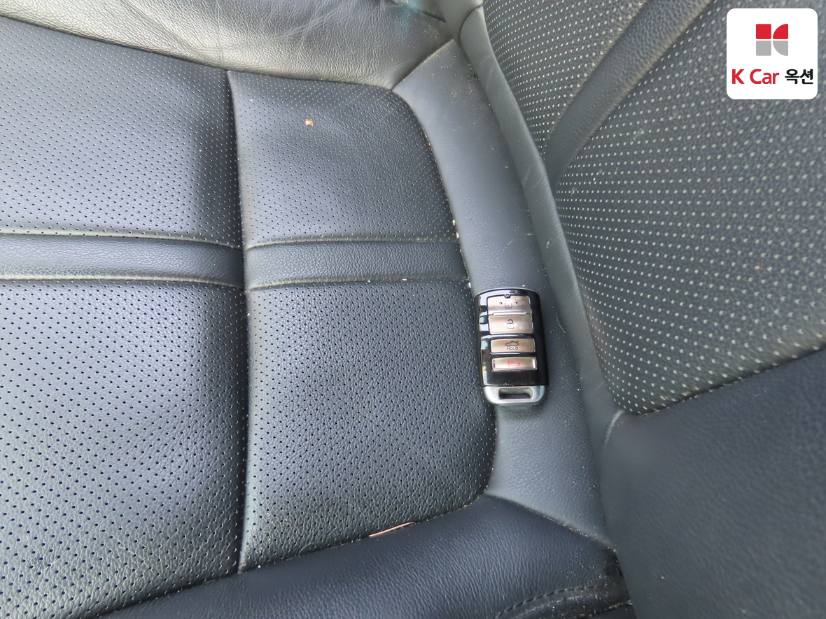 Kia K9 2014 - Image 17