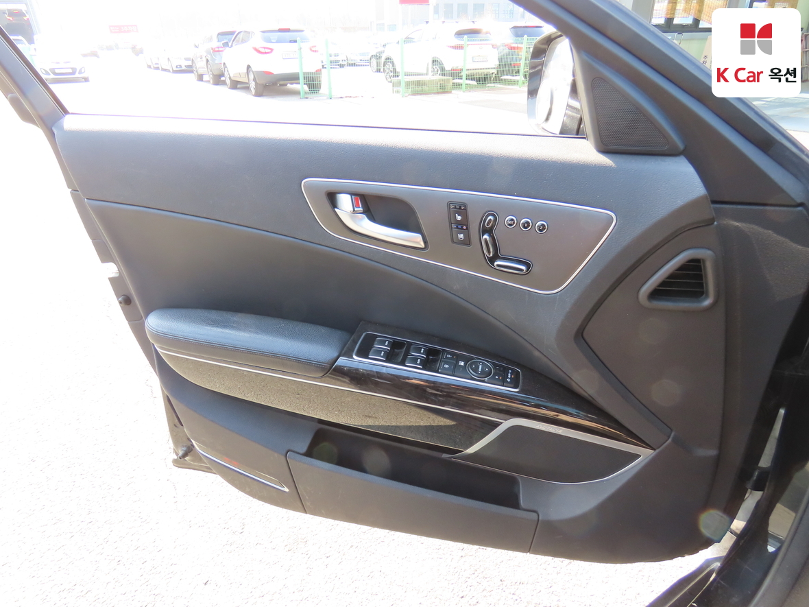 Kia K9 2014 - Image 8