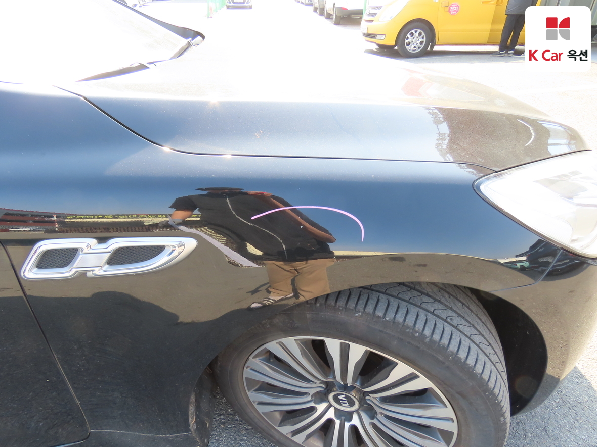 Kia K9 2014 - Image 42