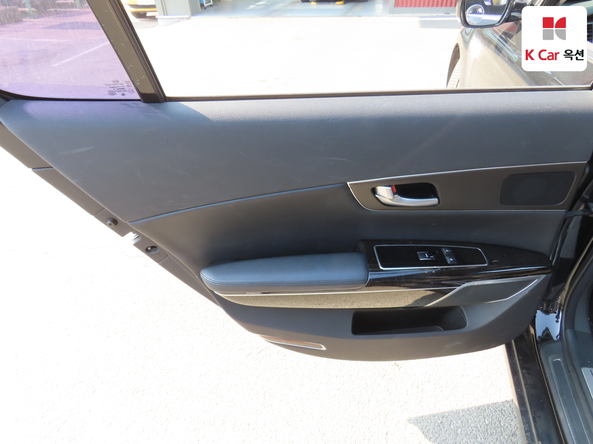 Kia K9 2014 - Image 21