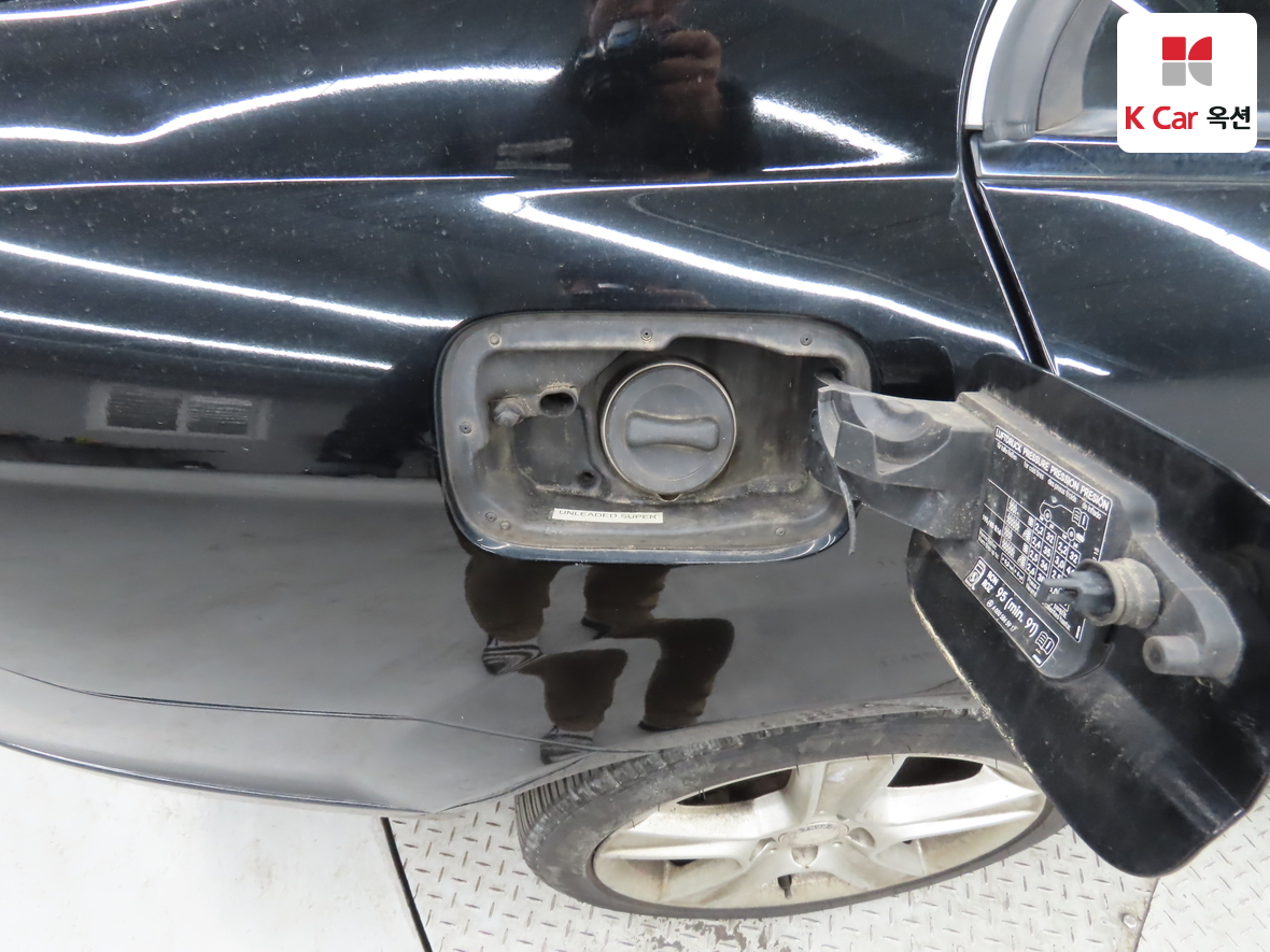 Mercedes-Benz C-Class 2010 - Image 24