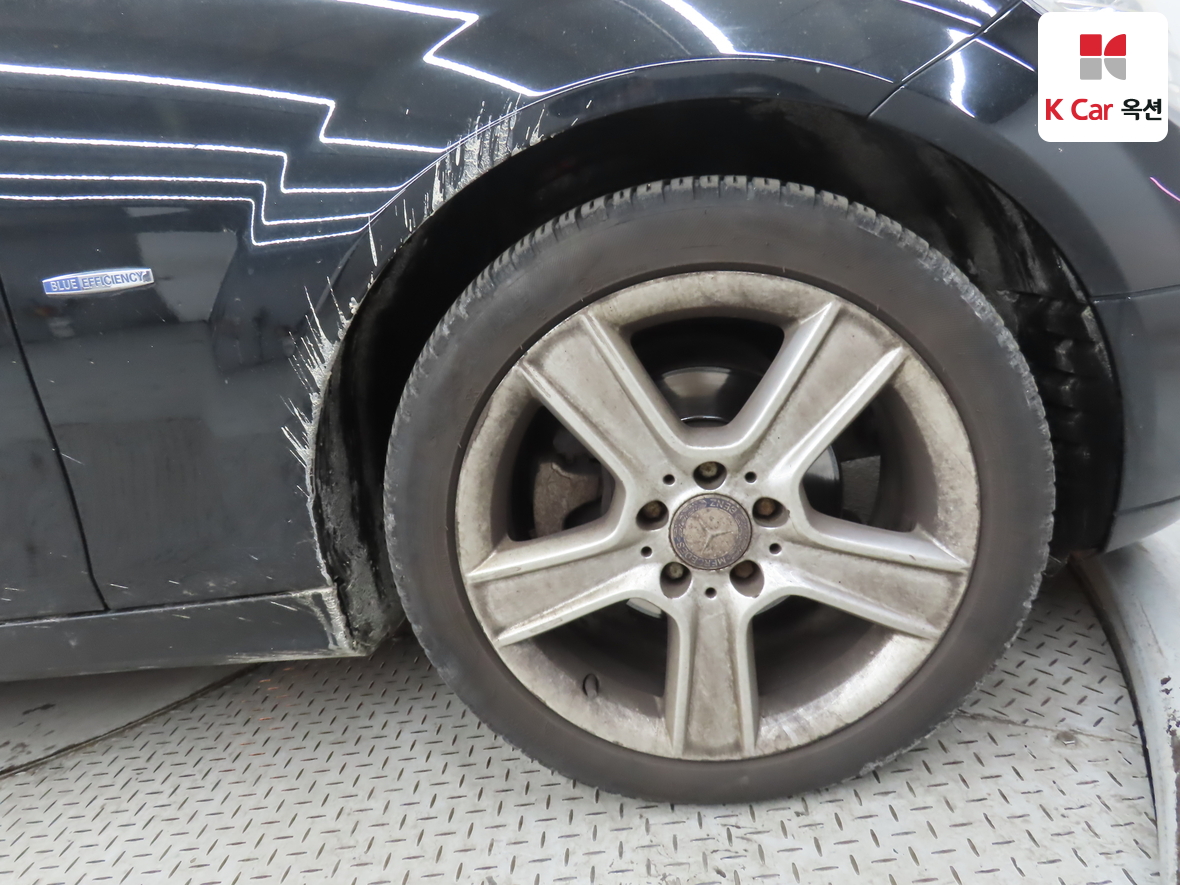 Mercedes-Benz C-Class 2010 - Image 39