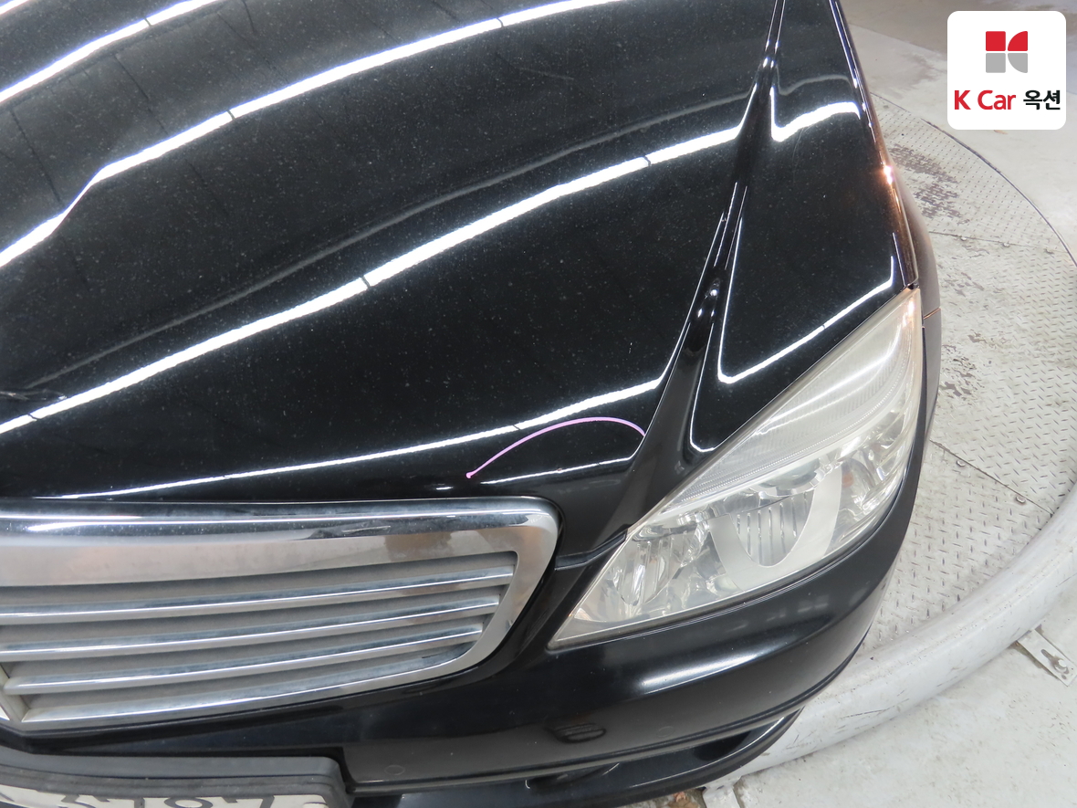 Mercedes-Benz C-Class 2010 - Image 35