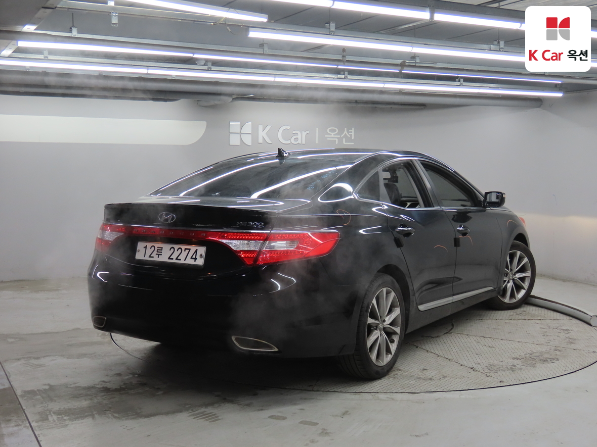 Hyundai AZERA 2012 - Image 2