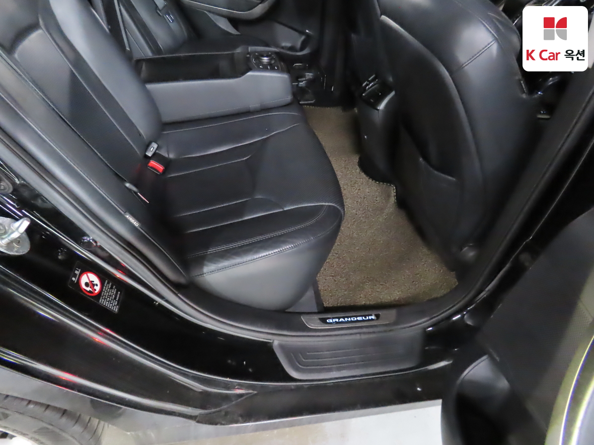 Hyundai AZERA 2012 - Image 28