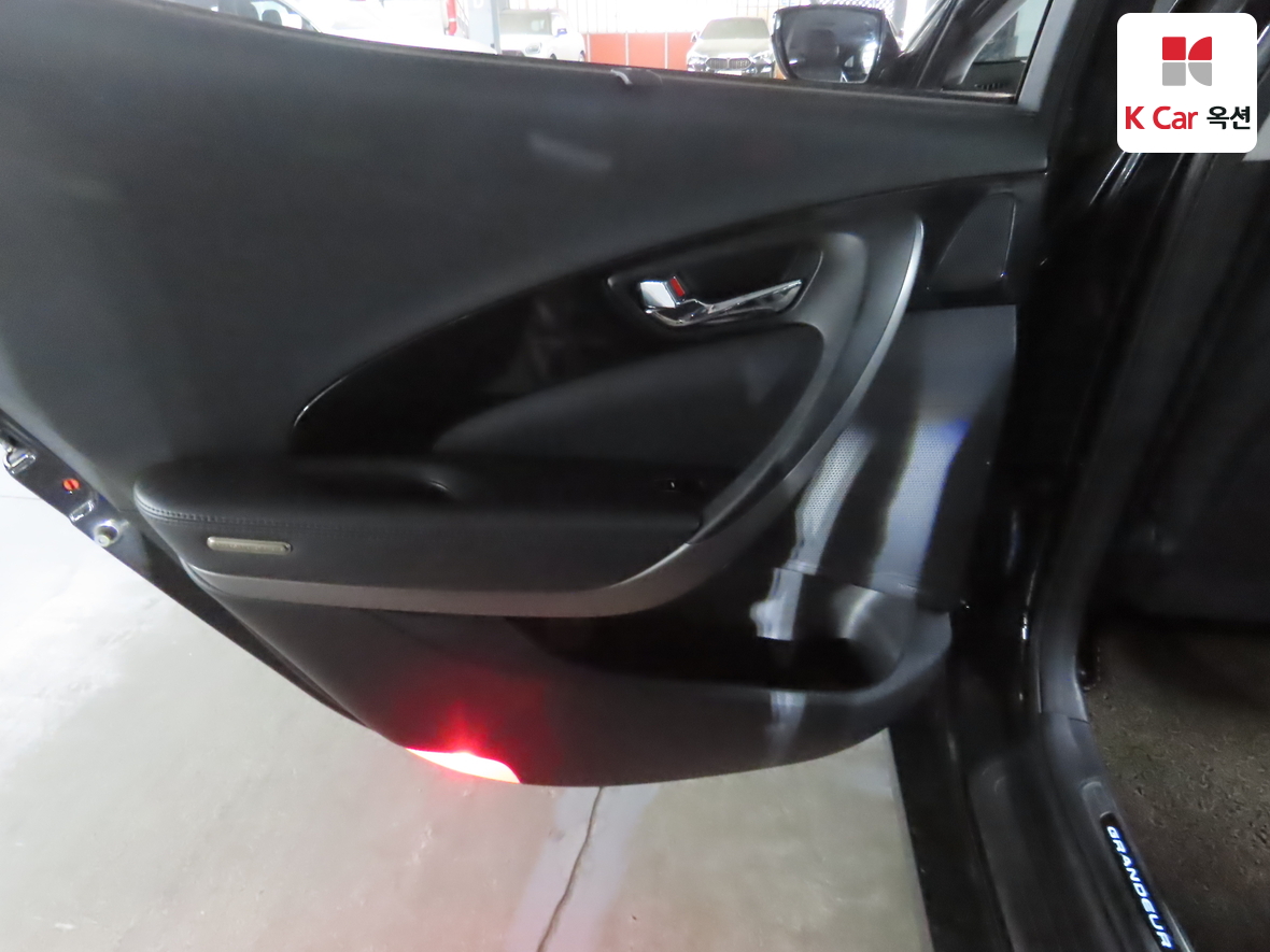 Hyundai AZERA 2012 - Image 22