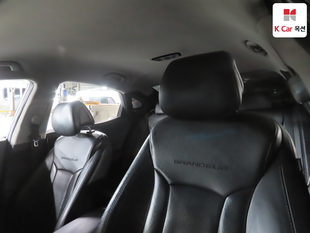 Hyundai AZERA 2012 - Image 19