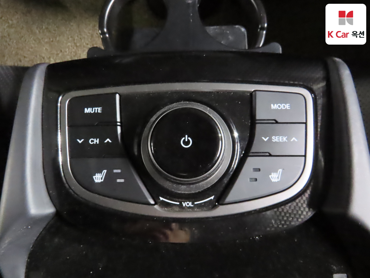 Hyundai AZERA 2012 - Image 24