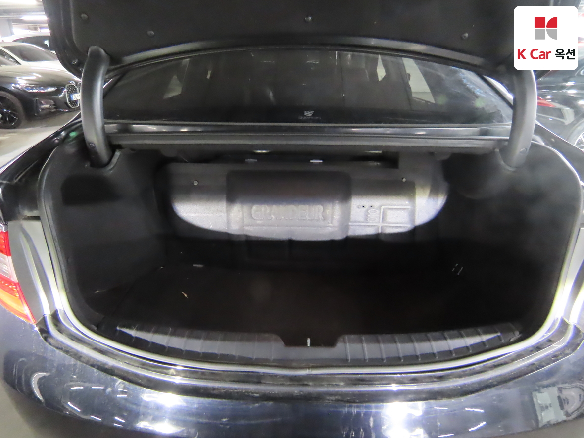 Hyundai AZERA 2012 - Image 26