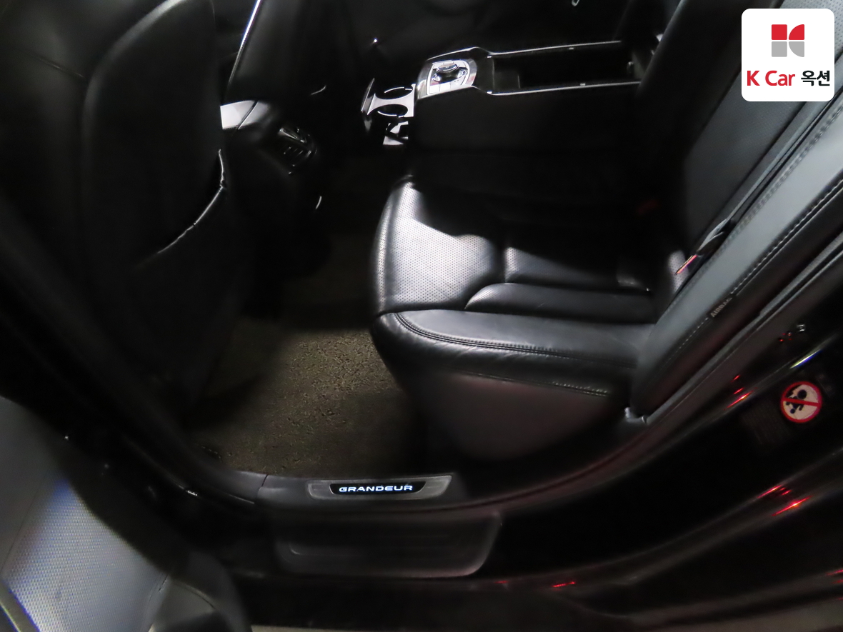 Hyundai AZERA 2012 - Image 23