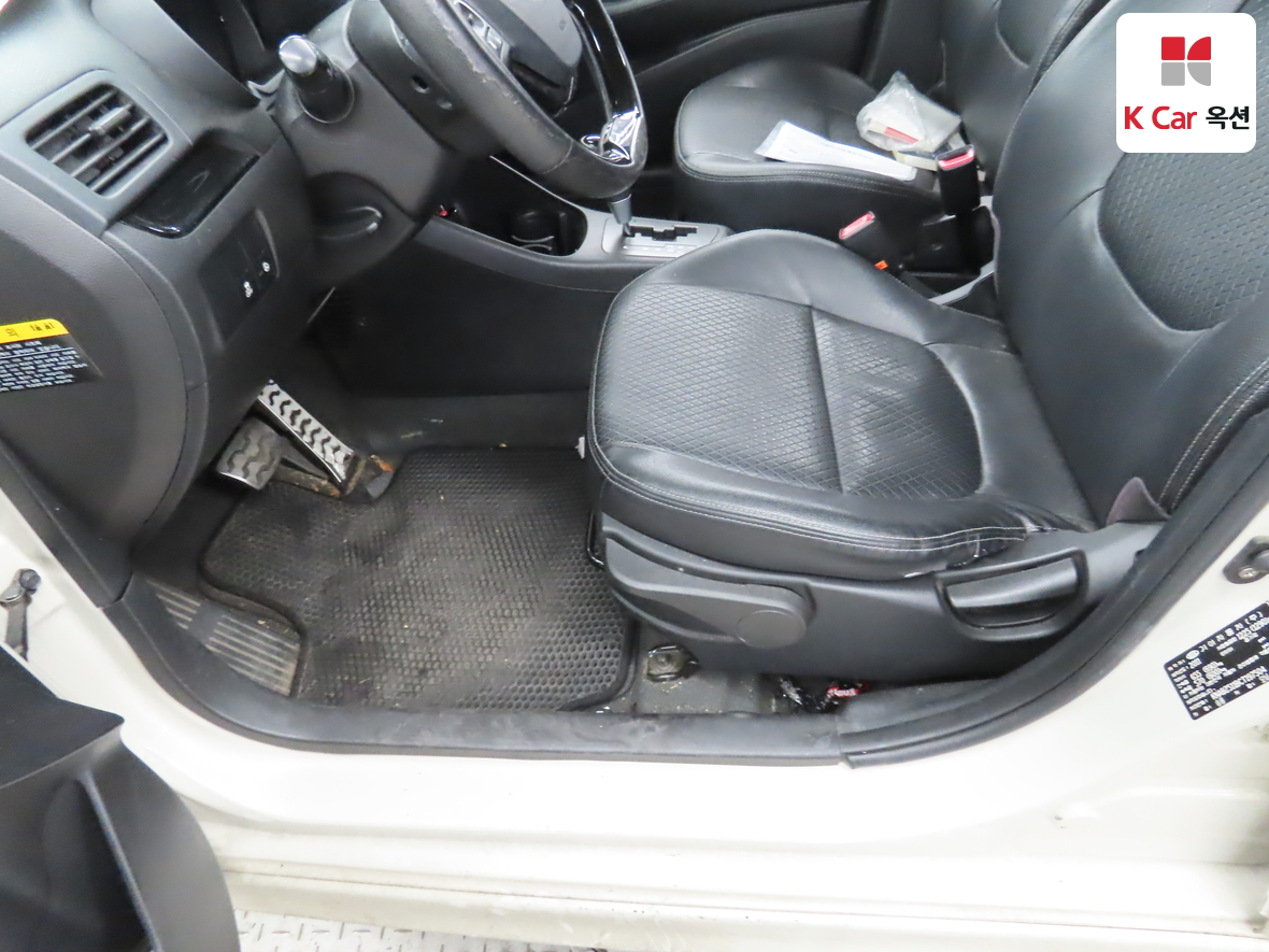 Kia Morning 2012 - Image 18