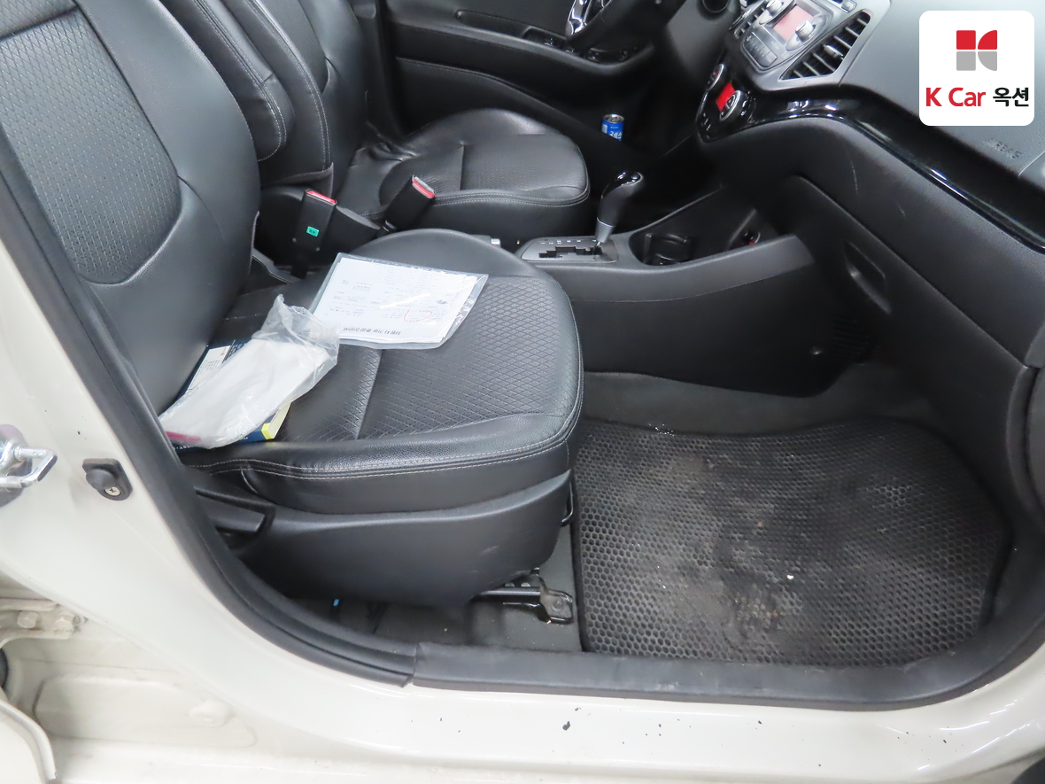 Kia Morning 2012 - Image 30