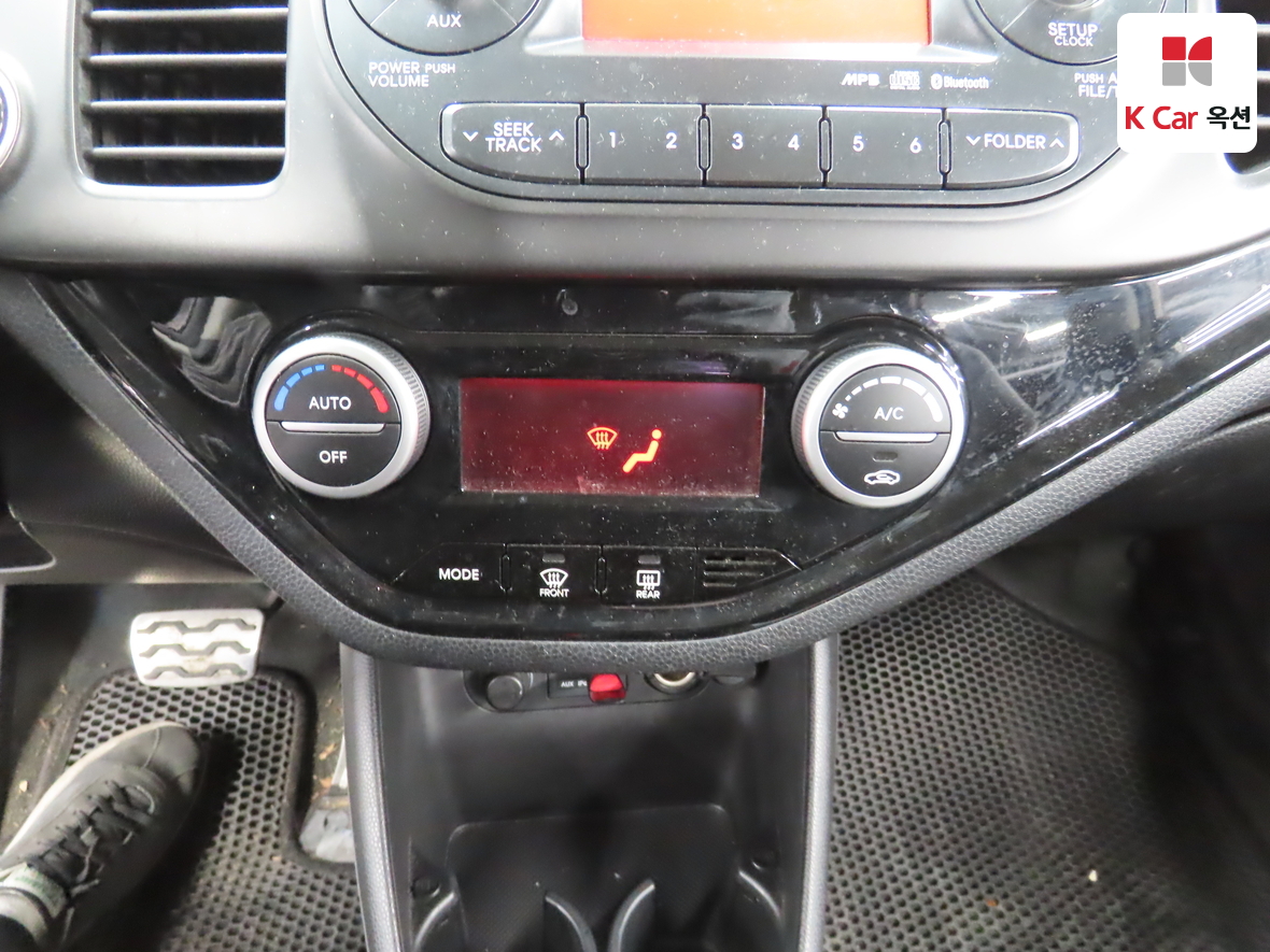 Kia Morning 2012 - Image 15