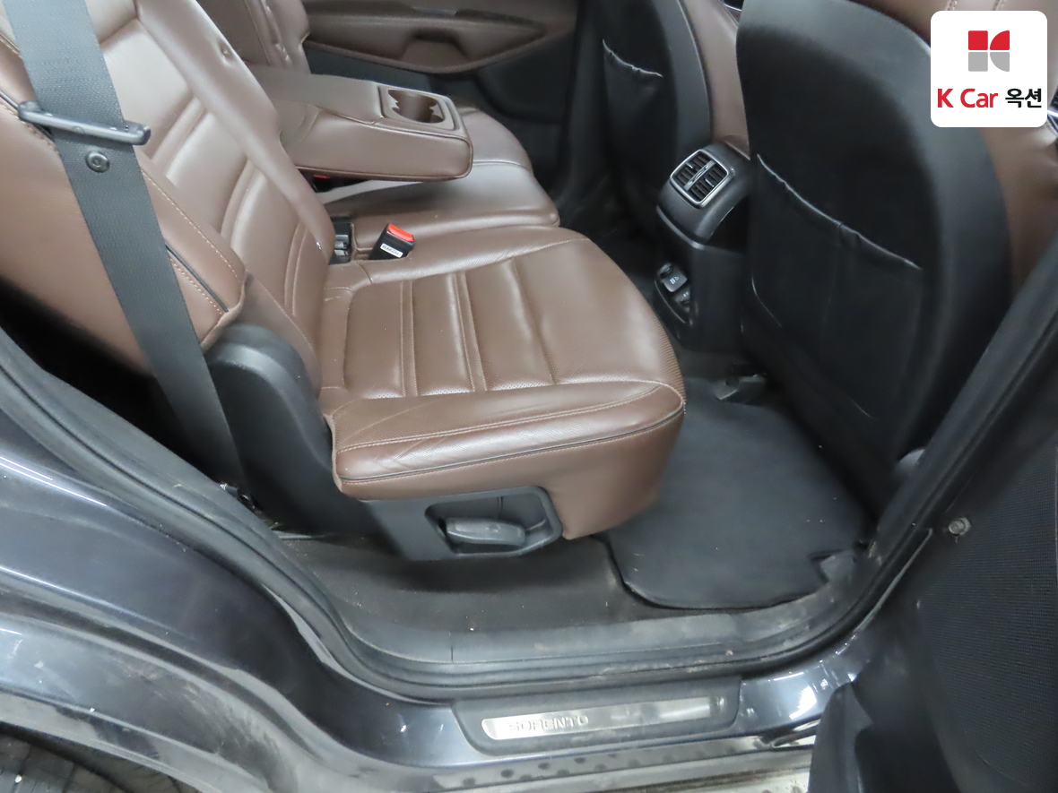 Kia Sorento 2015 - Image 31