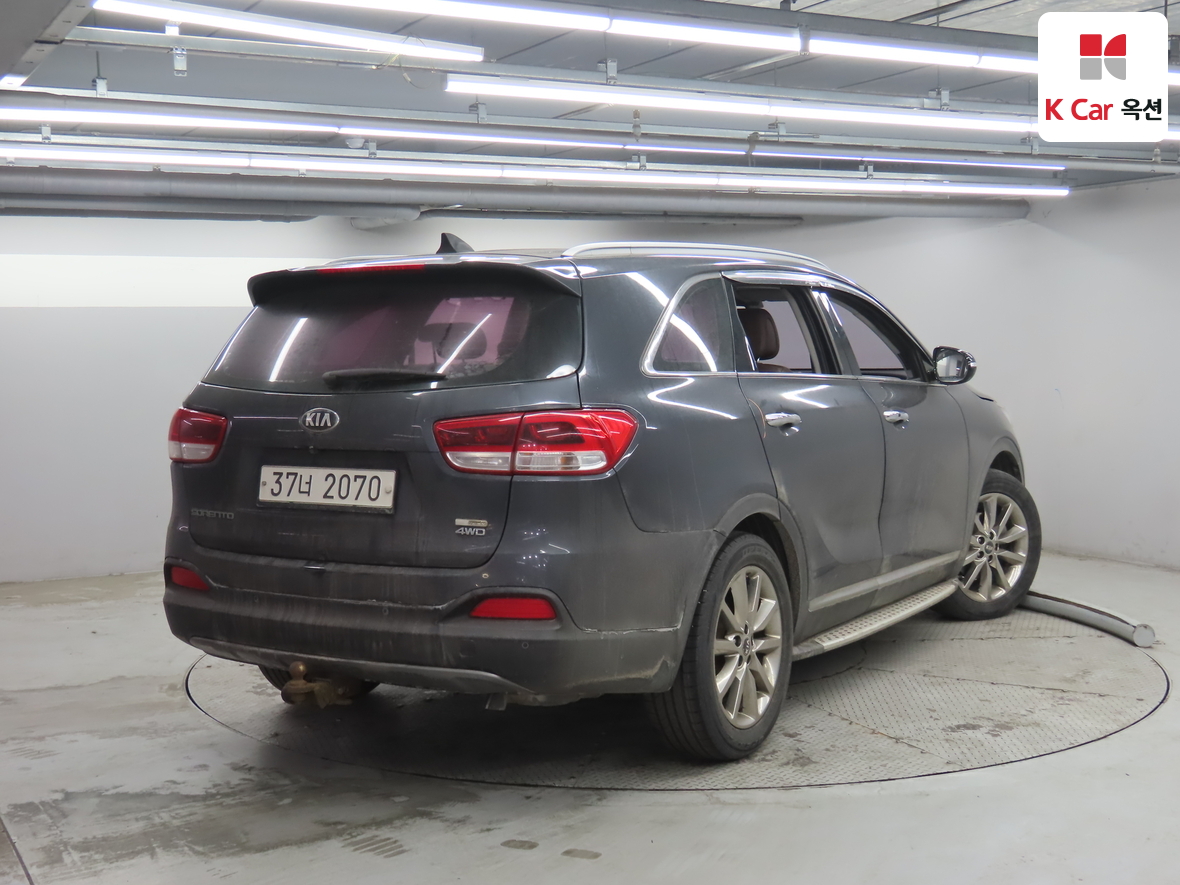 Kia Sorento 2015 - Image 2