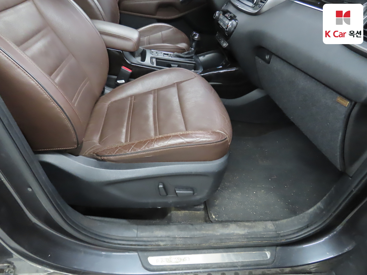 Kia Sorento 2015 - Image 33